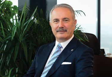 Abdi Serdar ÜSTÜNSALİH