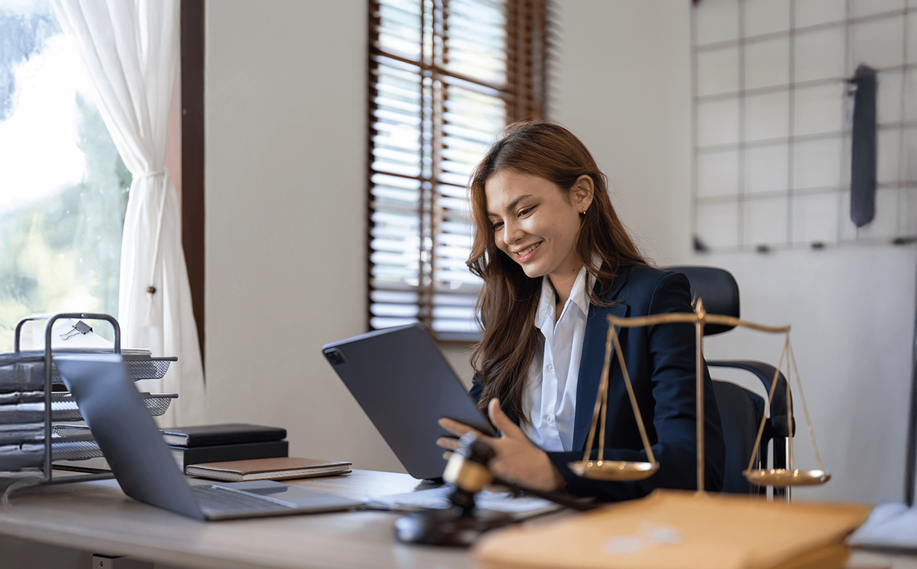 avukatlara-ozel-kgf-teminatli-avantajli-kredi-paketi-2920x1812